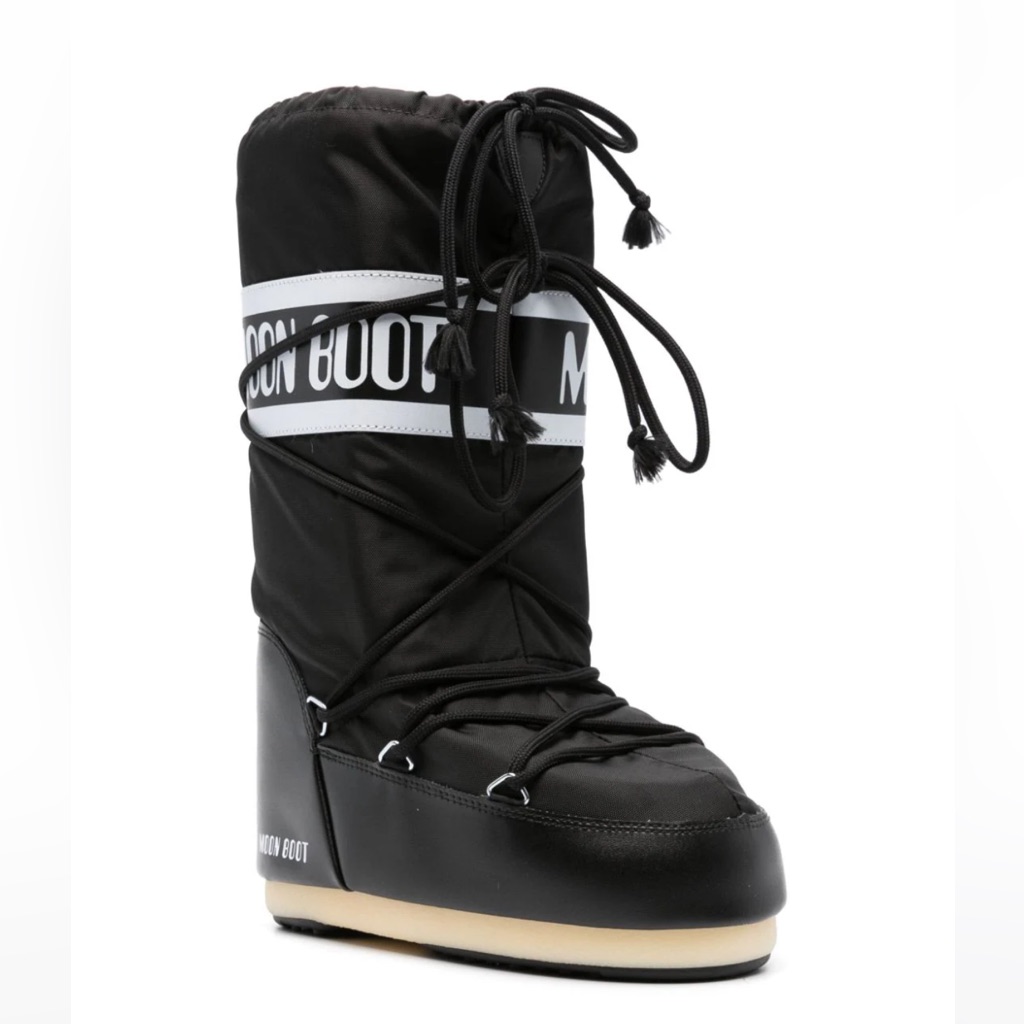Brand New Moonboots Size 3638